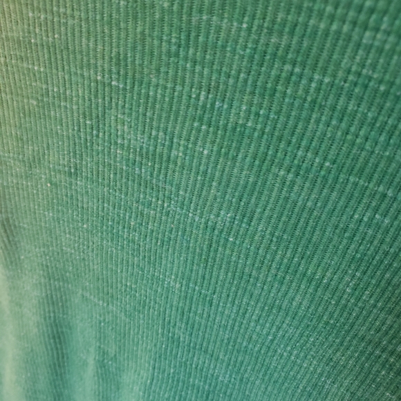 Kelly Green Ribbed Knit Tee - Picture 2 of 5
